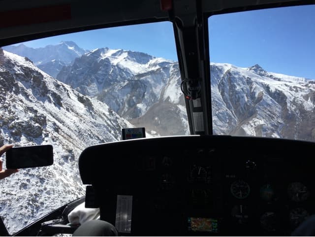 1 Nov – Rest day & Patrick helicopters back to KTM